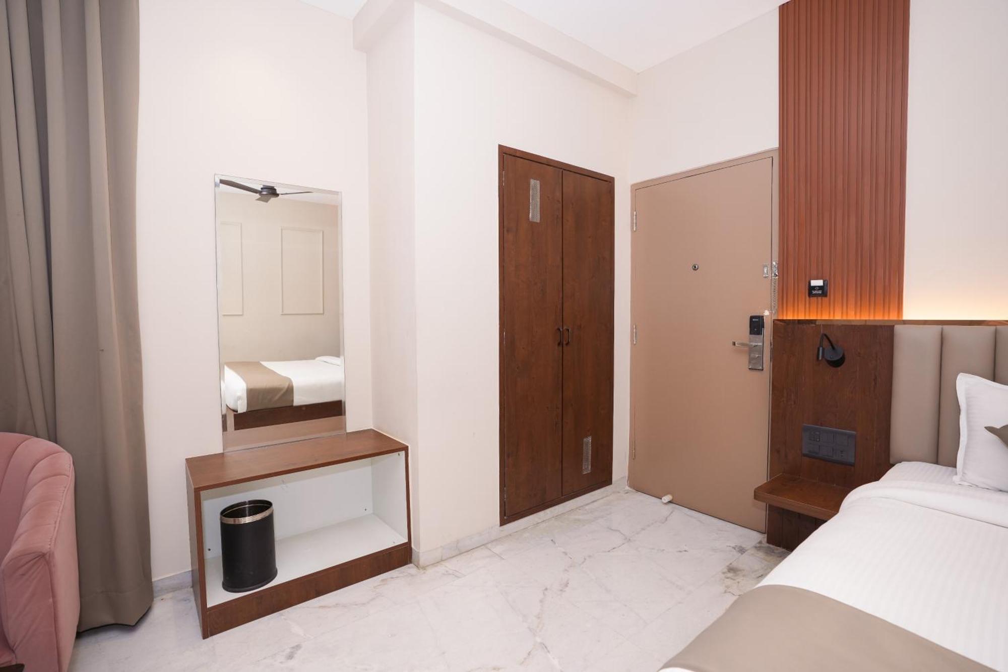 Vaishnavi Residency Hotel Bangalore Eksteriør billede